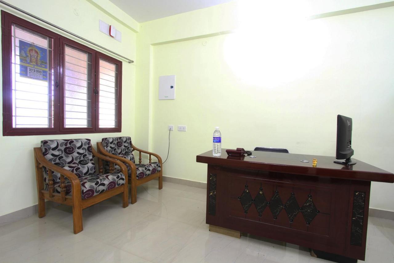 Lakshana Service Apartment - Big Temple Танджавур Экстерьер фото